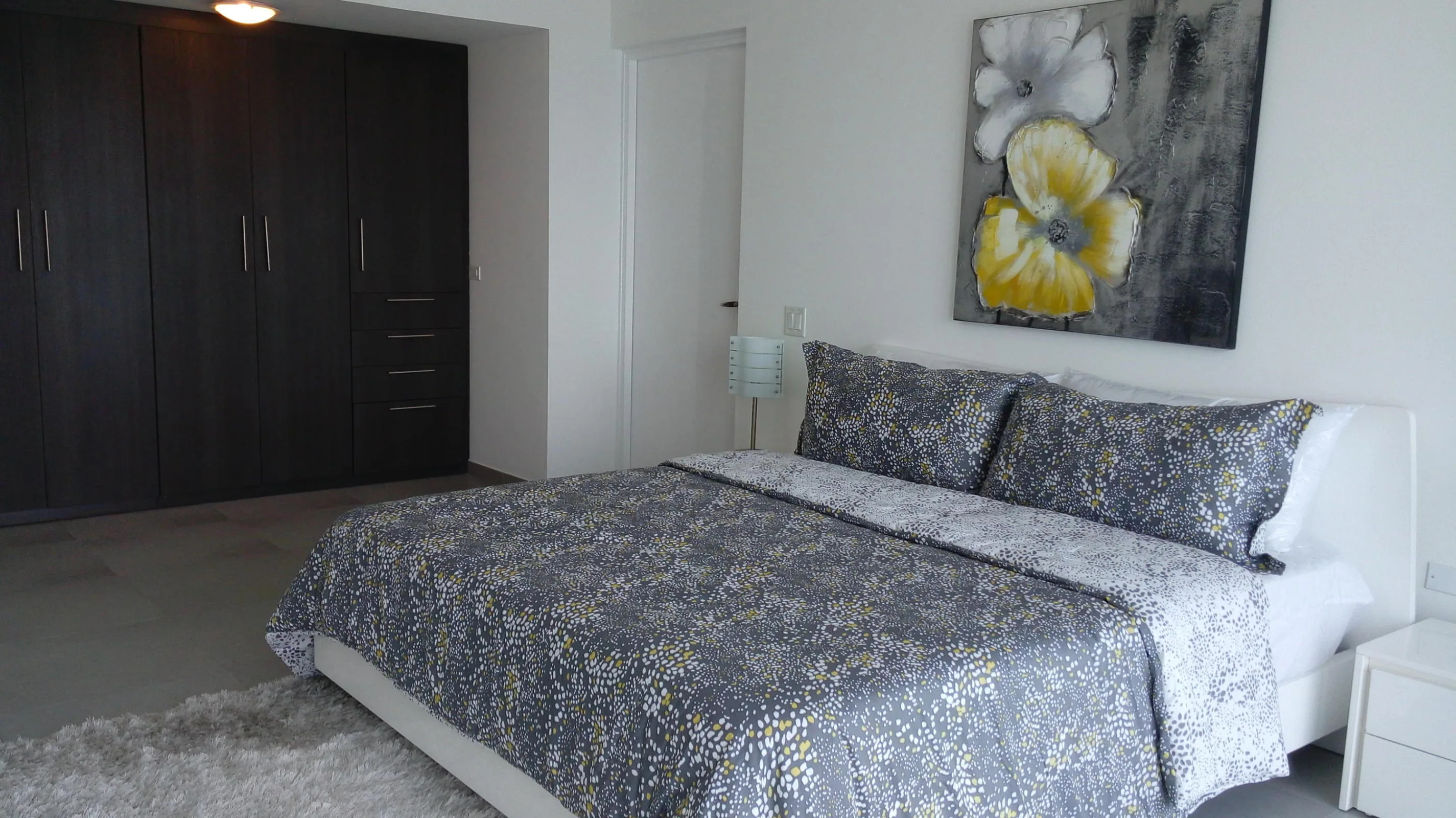 Elegante apartamento amoblado en la avenida balboa. lr 16-3310. — 3