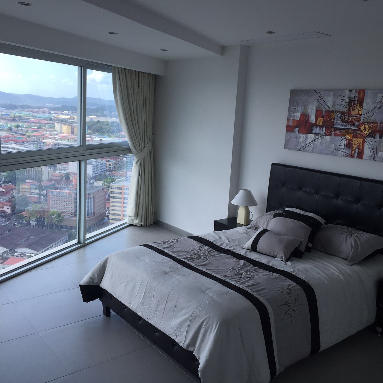 Rent yath club furnished
