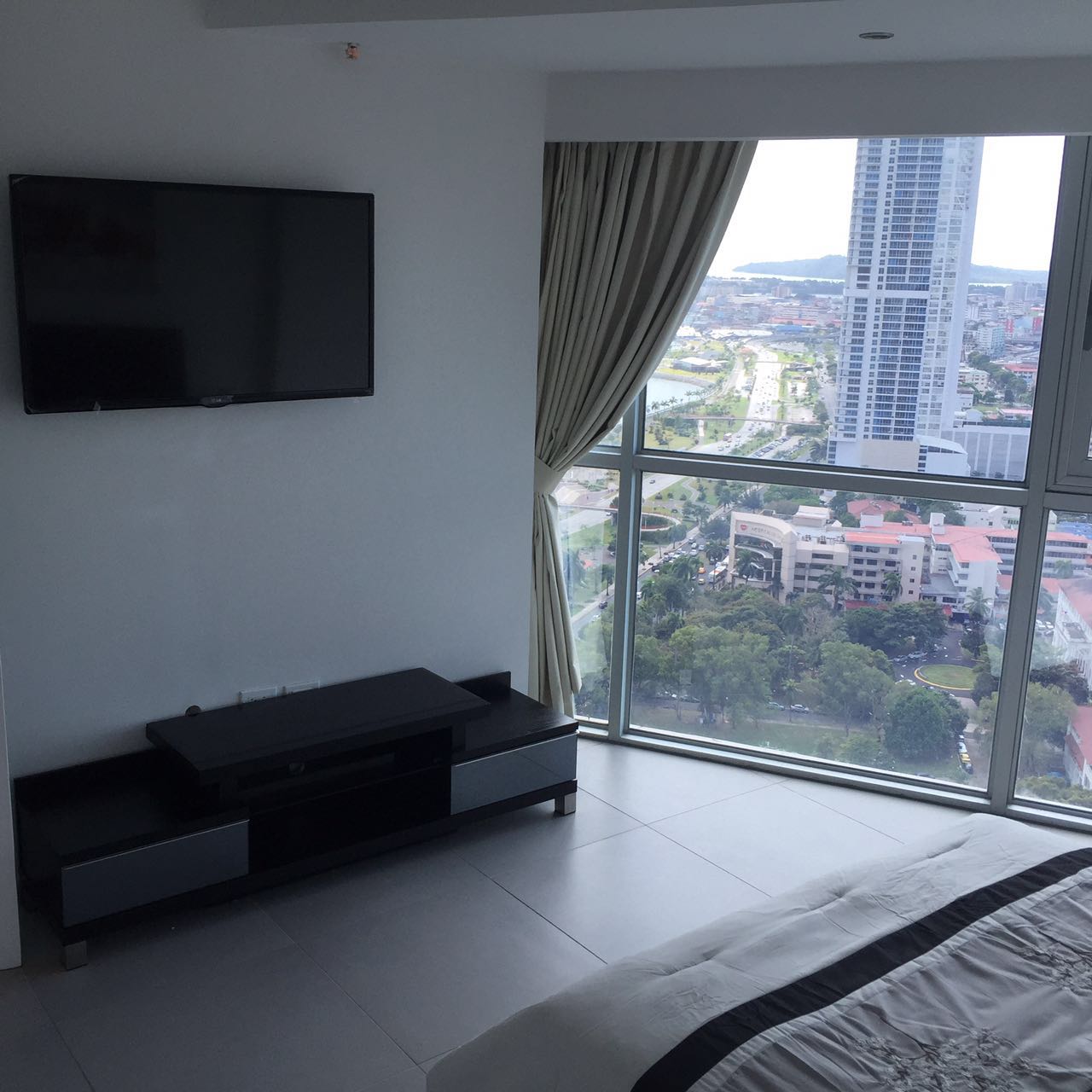 Rent yath club furnished