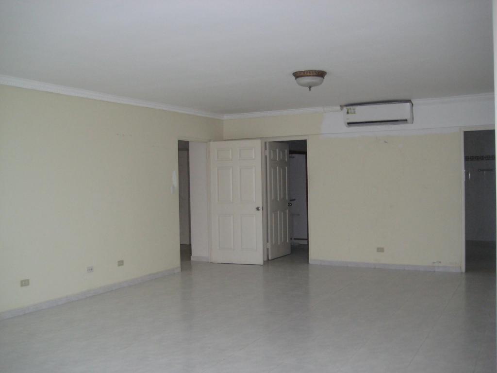 Se alquila apartamento 350m2 avenida balboa telf .rtq