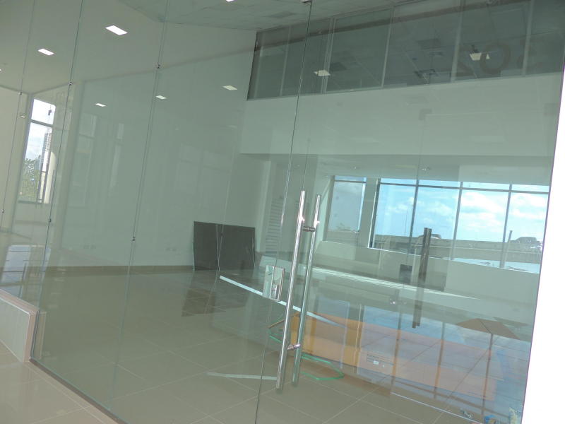 Local comercial en alquiler en panama av balboa, tlf  rtq