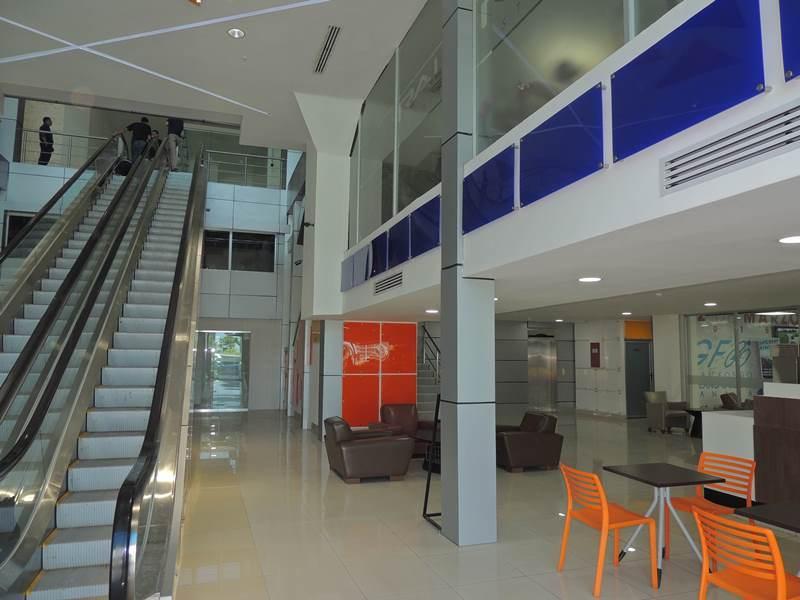 Local comercial en alquiler en panama av balboa, tlf  rtq