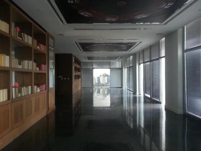 IncreÃ­ble apartamento amoblado en avenida balboa. lr 16-3412. — 3