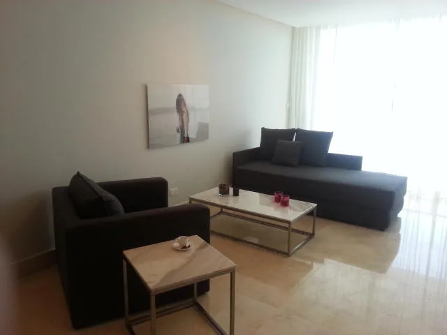 IncreÃ­ble apartamento amoblado en avenida balboa. lr 16-3412. — 4