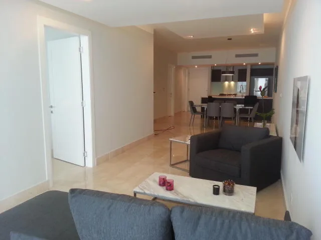 IncreÃ­ble apartamento amoblado en avenida balboa. lr 16-3412. — 5