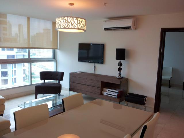 Elegante apartamento en av. balboa  f.a.