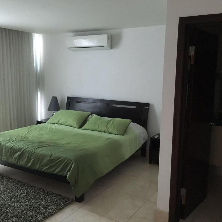 I sell apt furnished and equipped in avenida balboa