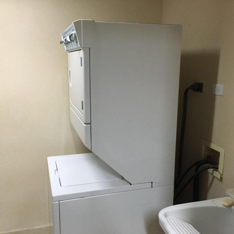 I sell apt furnished and equipped in avenida balboa