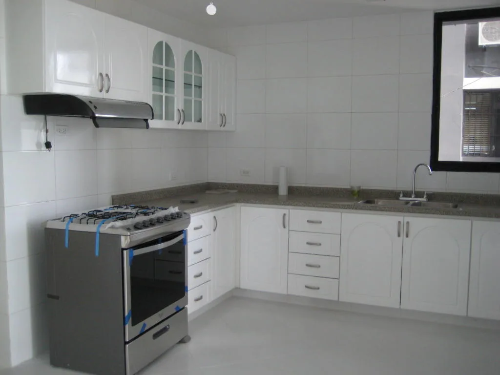 Se alquila apartamento 350m2 en panamÃ¡, av balboa tlf .rtq — 2