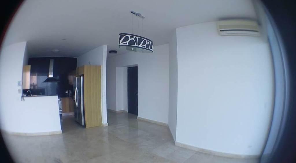 Se alquila apartamento 163m2 en panama, av balboa telf .rtq