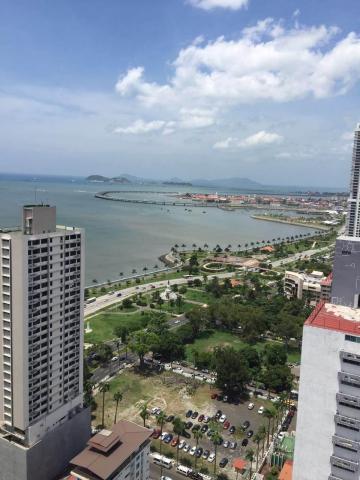 Venta excelente lote de terreno frente al mar  
