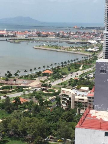 Venta excelente lote de terreno frente al mar  