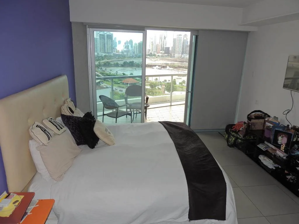 Apartamento en venta en avenida balboa mls 16-3582amc — 2