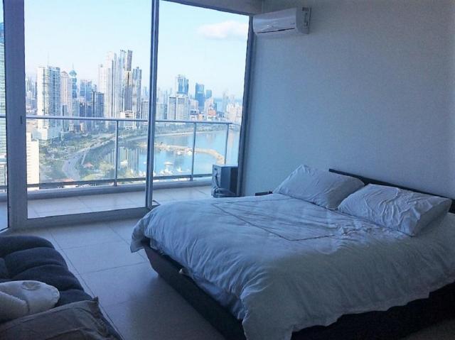 Jlmp# 16-3703 en alquiler bello apartamento en la av. balboa