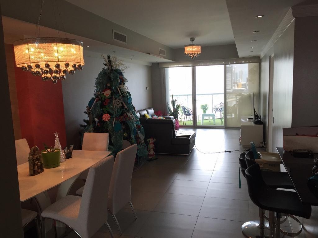Se alquila apartamento 150m2 en panamÃ¡, av. balboa tlf .rtq