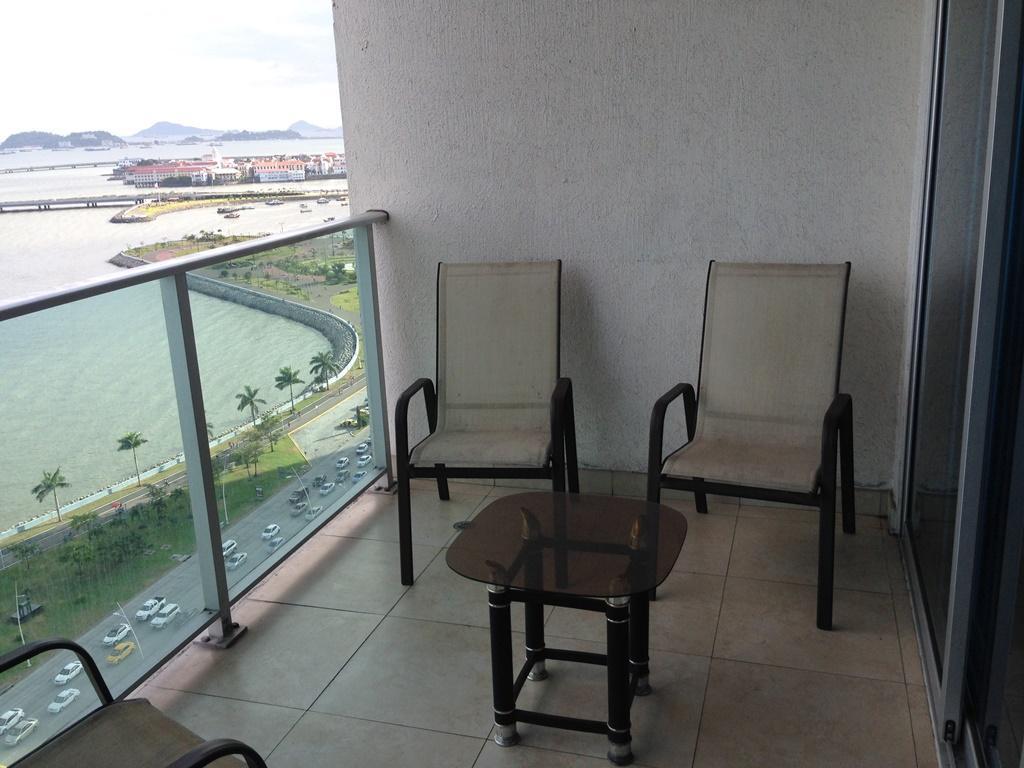Jlmp #16-3840  en venta bello apartamento en la av balboa.