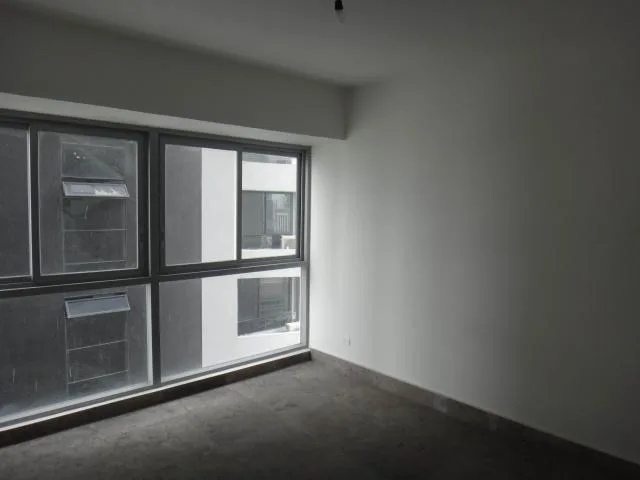 Jlmp # 16-1948 se vende bello apartamento ubicado en la exclusiva av. balboa. — 4