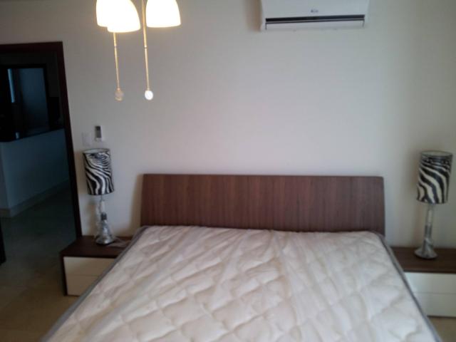 Alquiler elegante apartamento en avenida balboa 