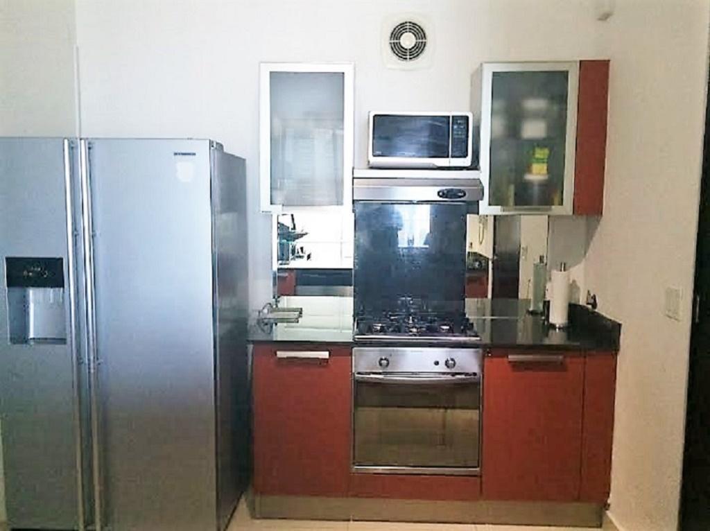 Se alquila apartamento 101m2 en panamÃ¡, av. balboa tlf .rtq