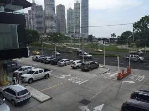 Local en alquiler en avenida balboa cod:16-3985 ab  — 3