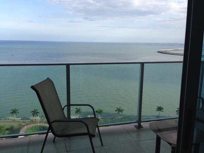 Beautiful apartment for sale in av. balboa with sea view, 163840 nbh