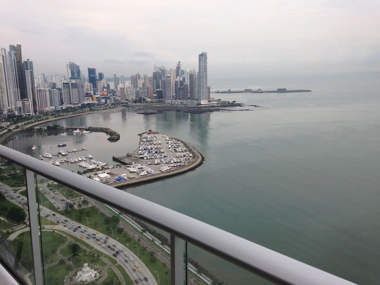 Se alquila apartamento frente al mar y amoblado — 2