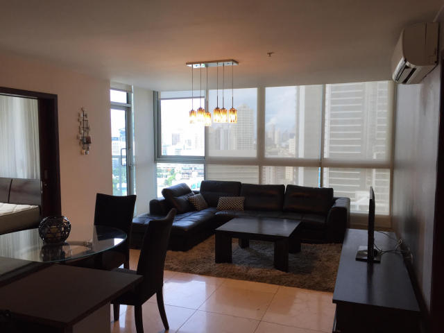 Beautiful 2 bedroom apartment for sale in av. balboa