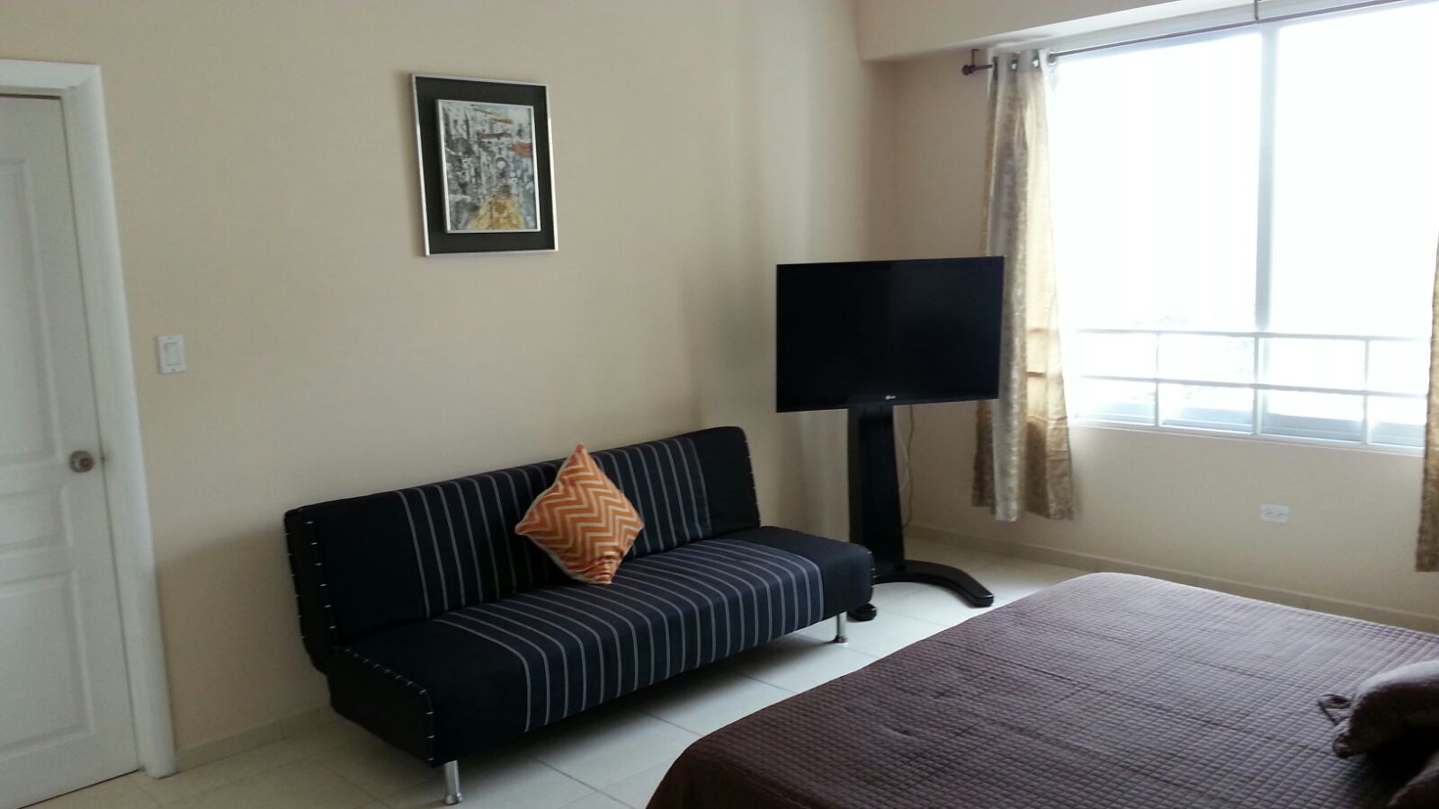 Se vende lindo apartamento amoblado frente al mar