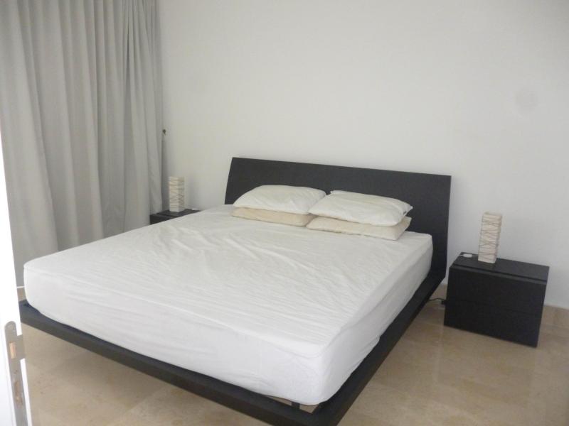 Alquilo apartamento en ave. balboa 16-3174mh