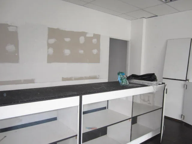 Alquiler de local comercial avenida balboa 16 4168 ams negociandotuinmueble — 5