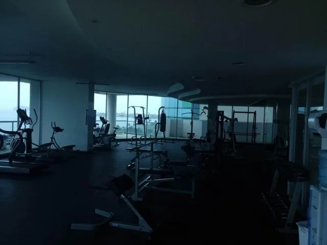 Excelente apartamento con linea blanca en avenida balboa. lr 16-2734. — 2