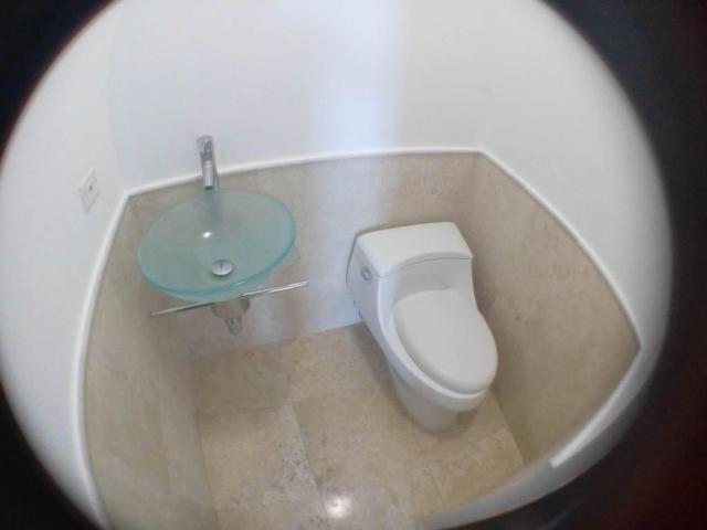 Excelente apartamento con linea blanca en avenida balboa. lr 16-2734.