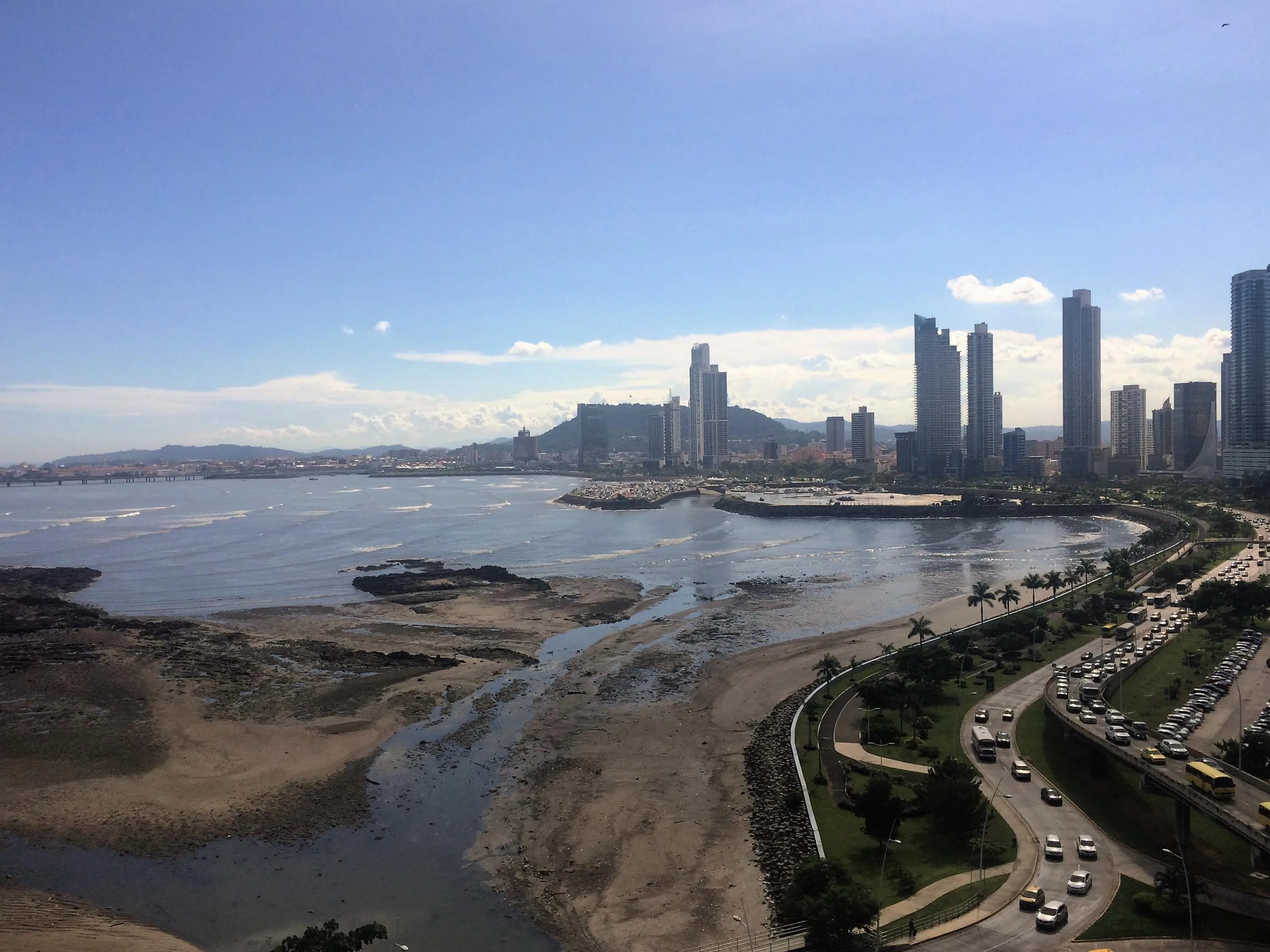 Se alquila cÃ‰ntrico apartamento avenida balboa amueblado  — 5