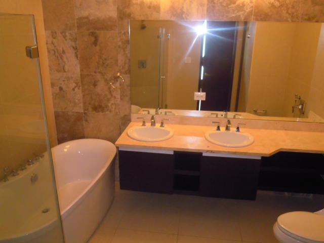 Apartment for sale avenida balboa ifr 15-1947