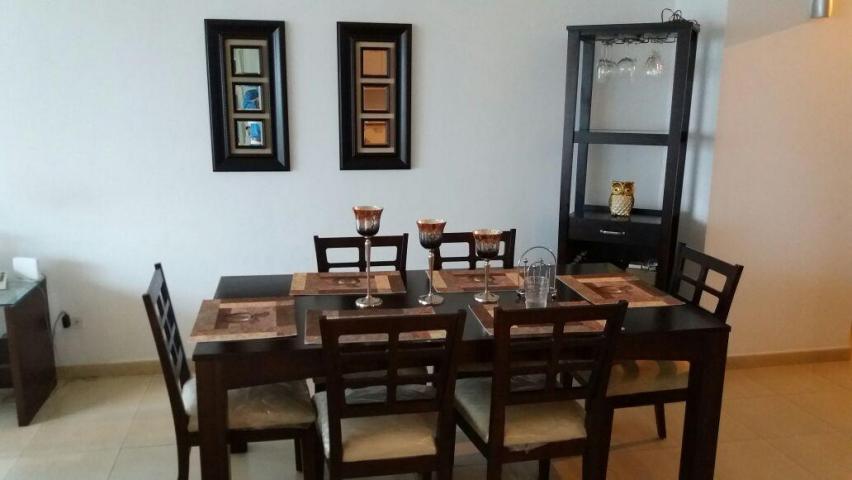 En alquiler exclusivo apartamento,2 recamaras, avenida balboa