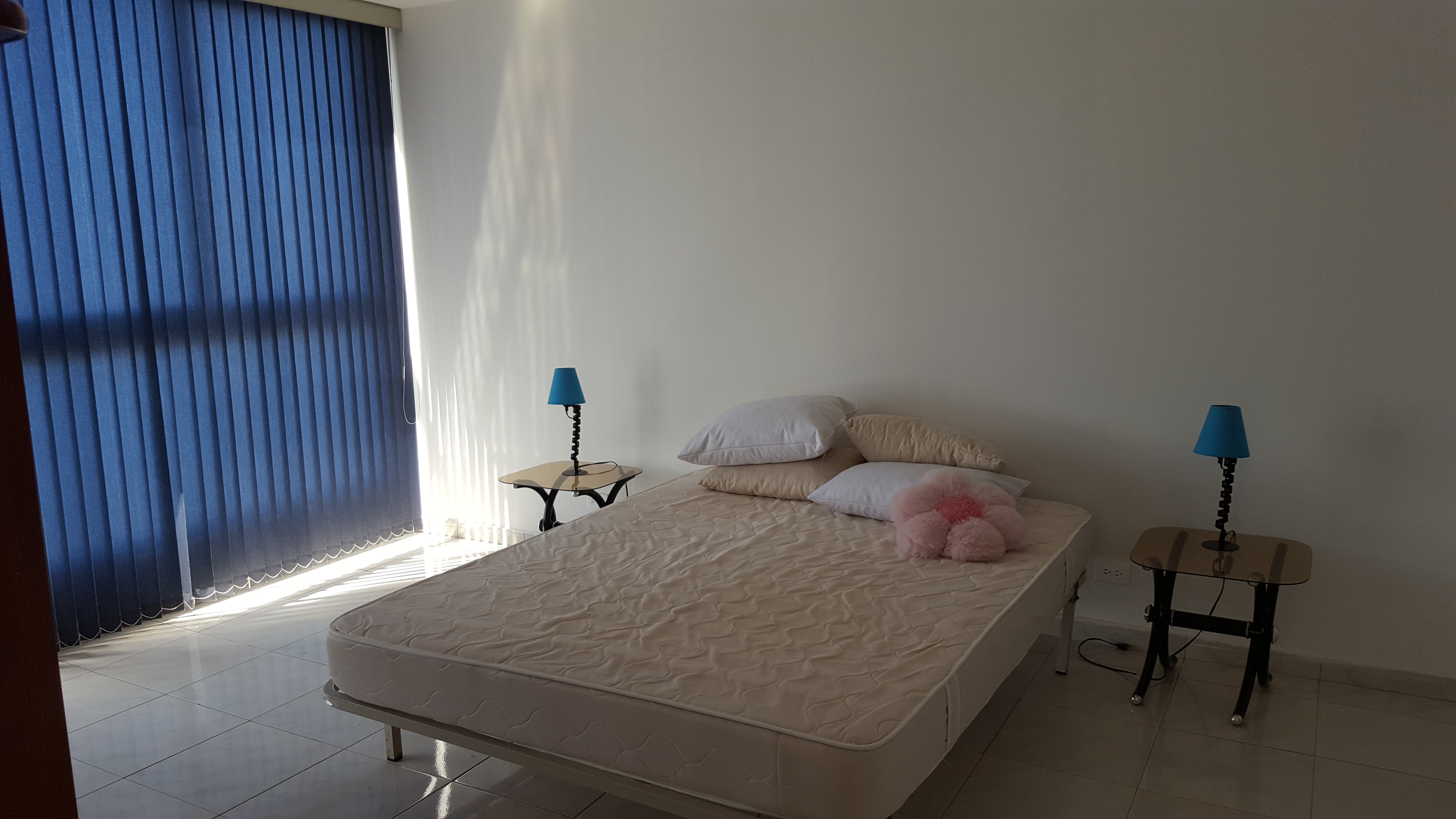 Alquilo apt en avenida balboa amoblado