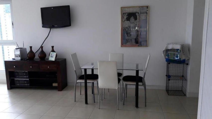 I sell apartment in avenida balboa