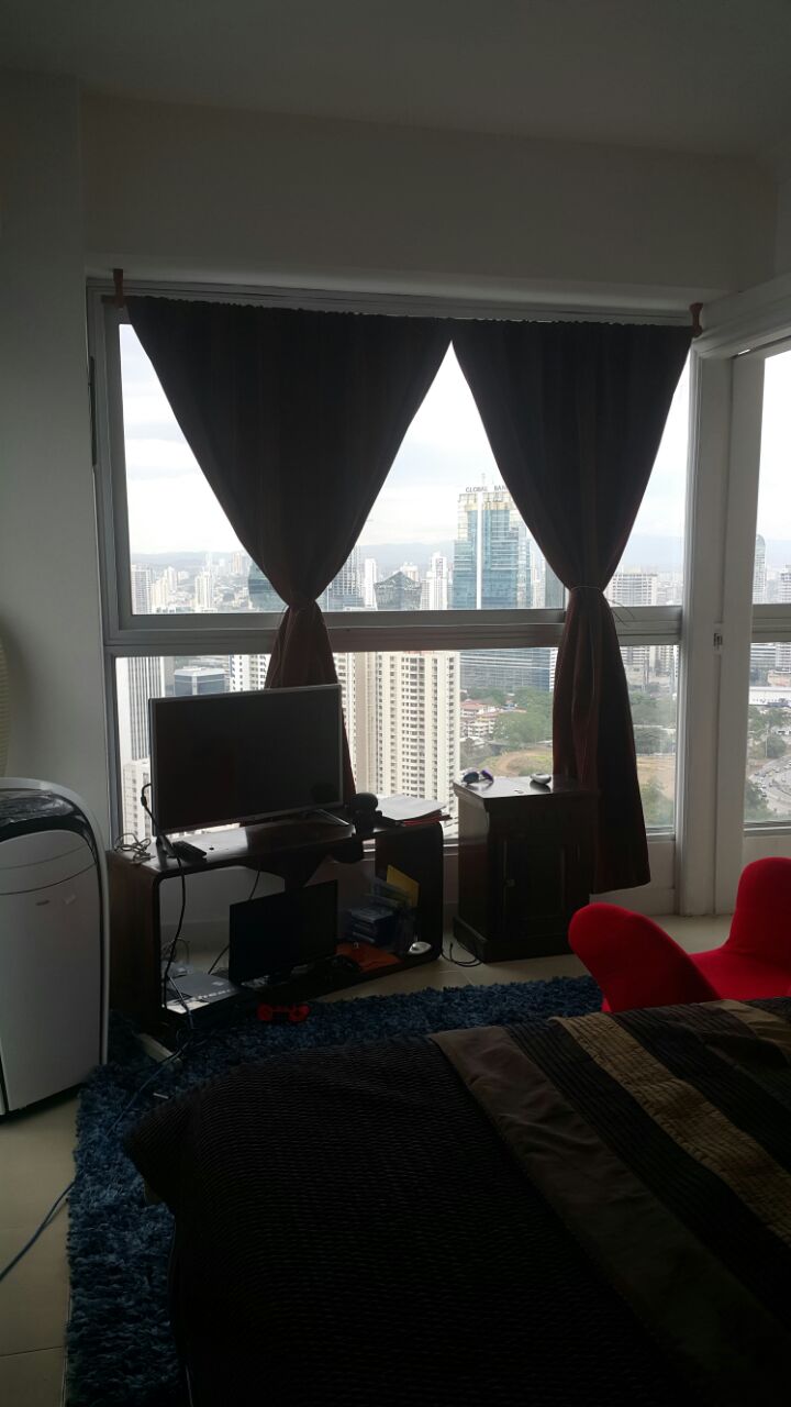 Se vende apartamento amoblado frente al mar