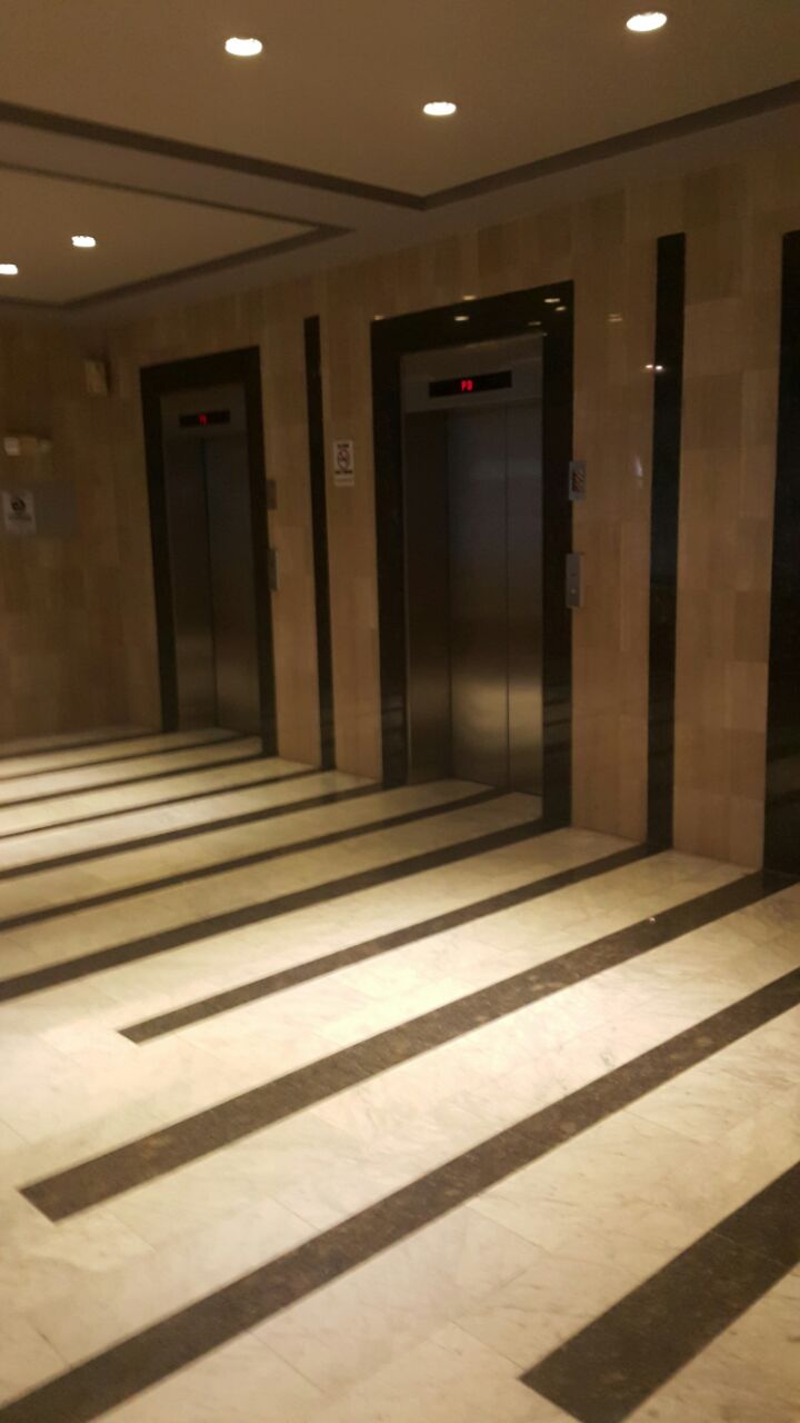 Se vende apartamento amoblado frente al mar