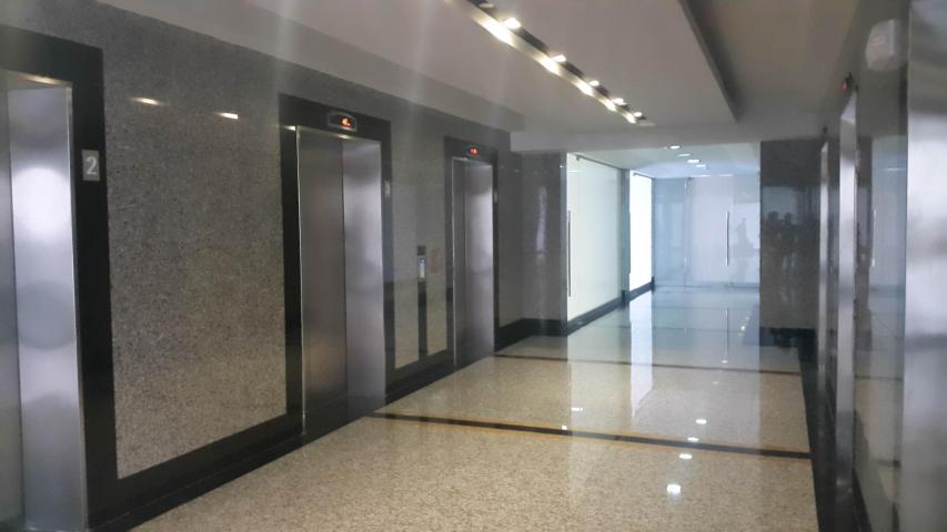 Alquiler de oficina avenida balboa panama