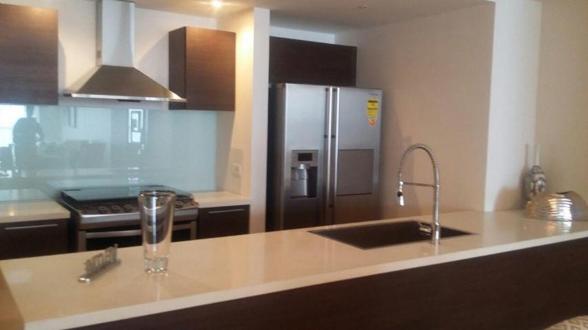 En alquiler bellisimo apartamento en av. balboa