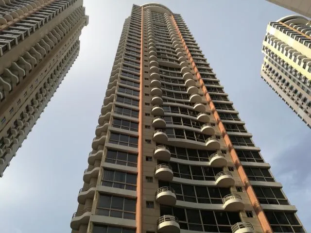 Alquilo apartamento avenida balboa bella vista — 2