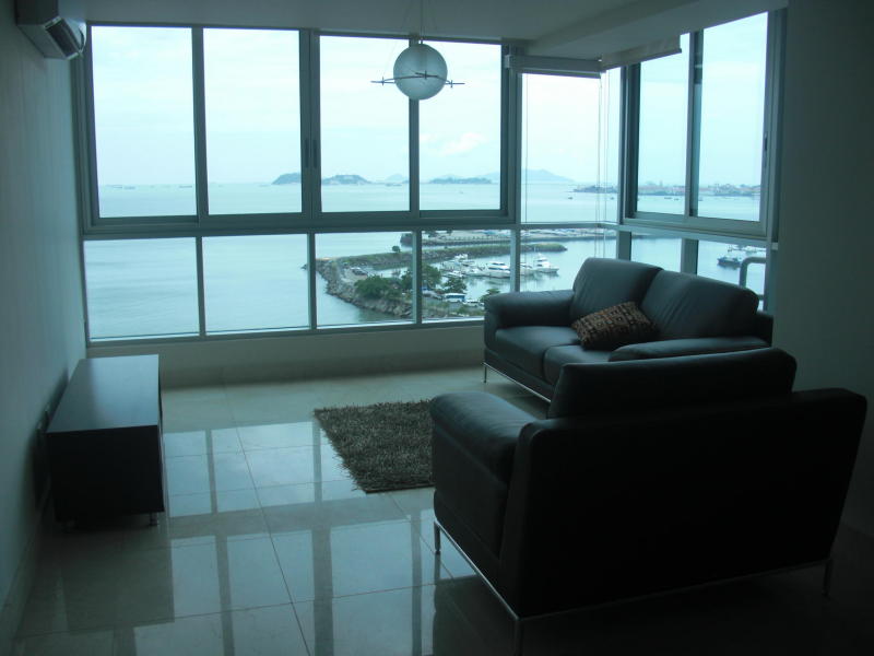 Apartment for rent 100m2 panama, avenida balboa .rtq
