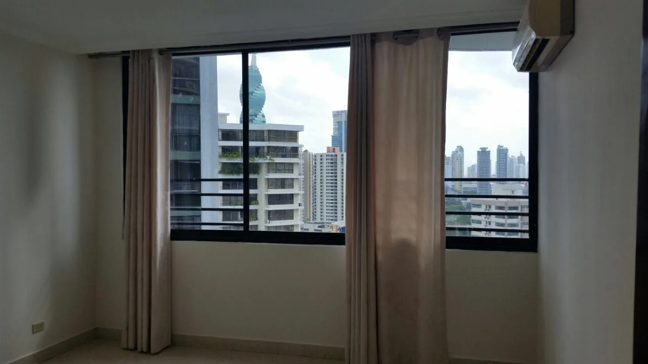 Avenida balboa alquilo apartamento — 2