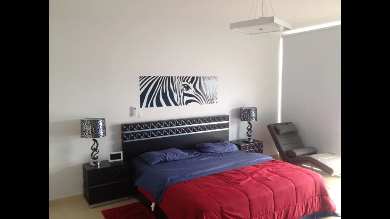 Alquilo apartamento amoblado en ave balboa en $2000 — 2
