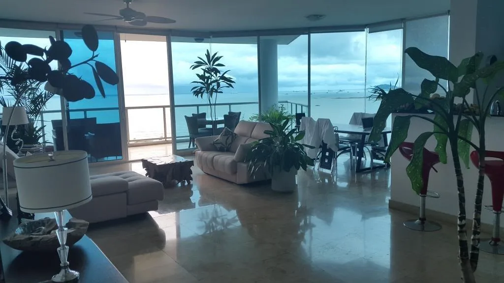 En alquiler hermoso apartamento ph sky avenida balboa 16-4443 jack — 3