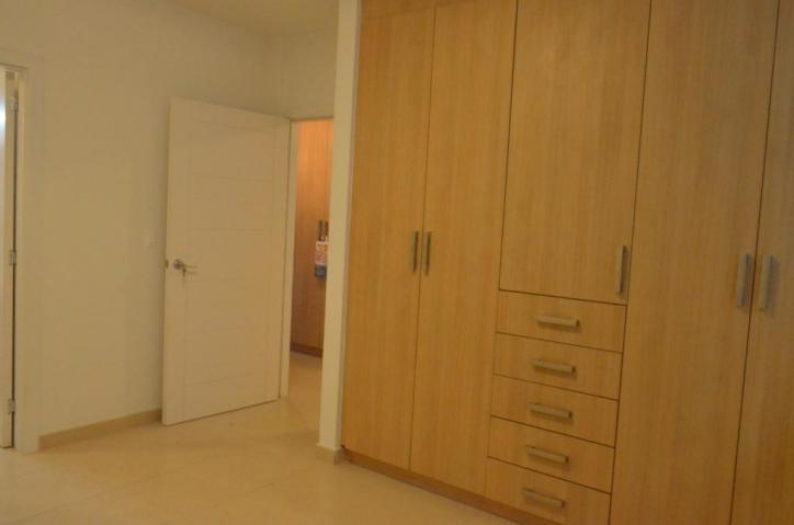 Alquilo apartamento en la avenida balboa