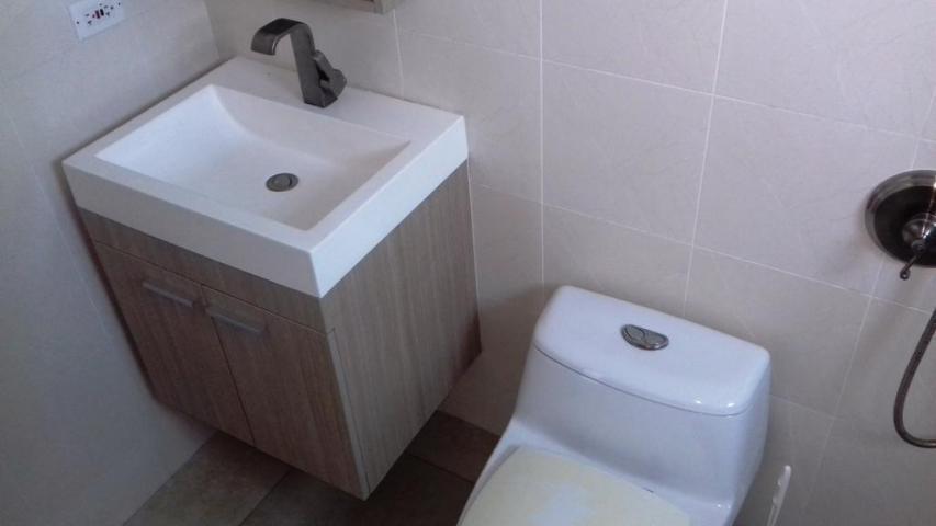 Amplio apartamento en venta avenida balboa