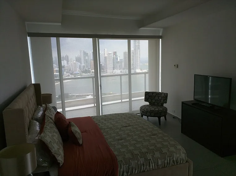 Alquiler o venta en ph yacht club avenida balboa 218mts2 — 3