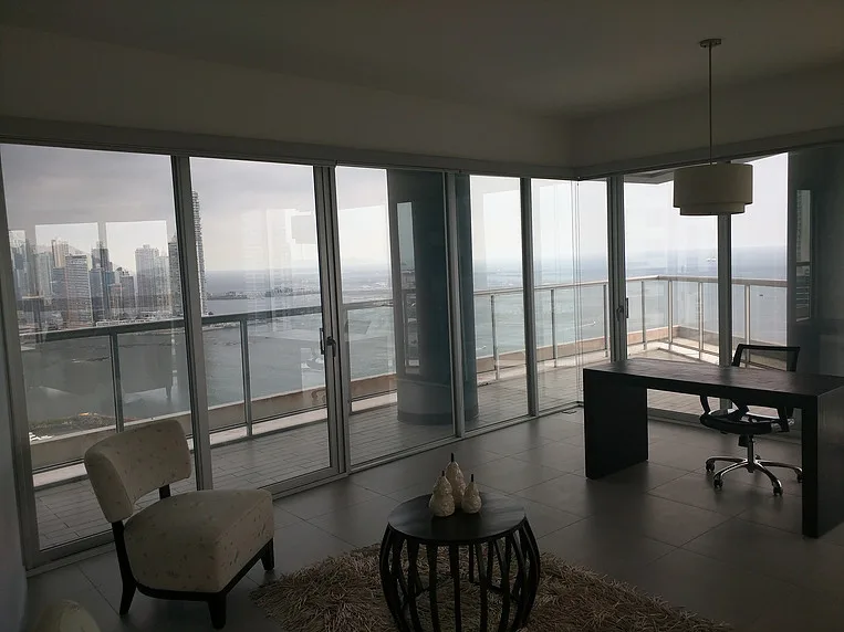 Alquiler o venta en ph yacht club avenida balboa 218mts2 — 4